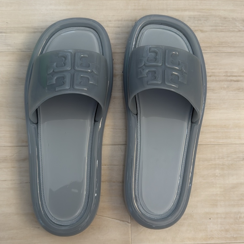 Tory Burch Bubble Jelly Sandals - Picture 6 of 11